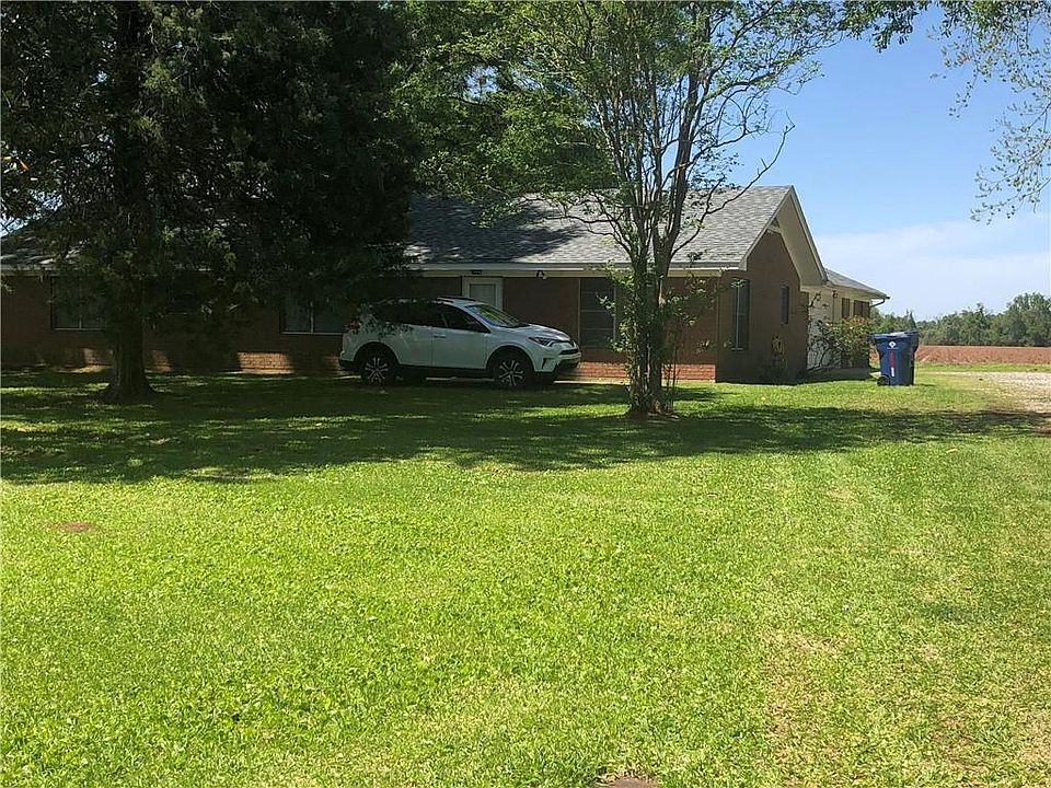 2nd image of 150 Browns Bend Rd
