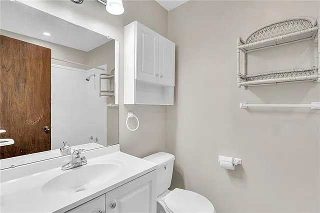 619 W 25th Ave — Photo 15