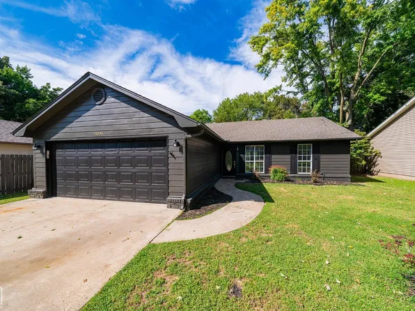 1304 Medallion Cir, Jonesboro, AR 72404