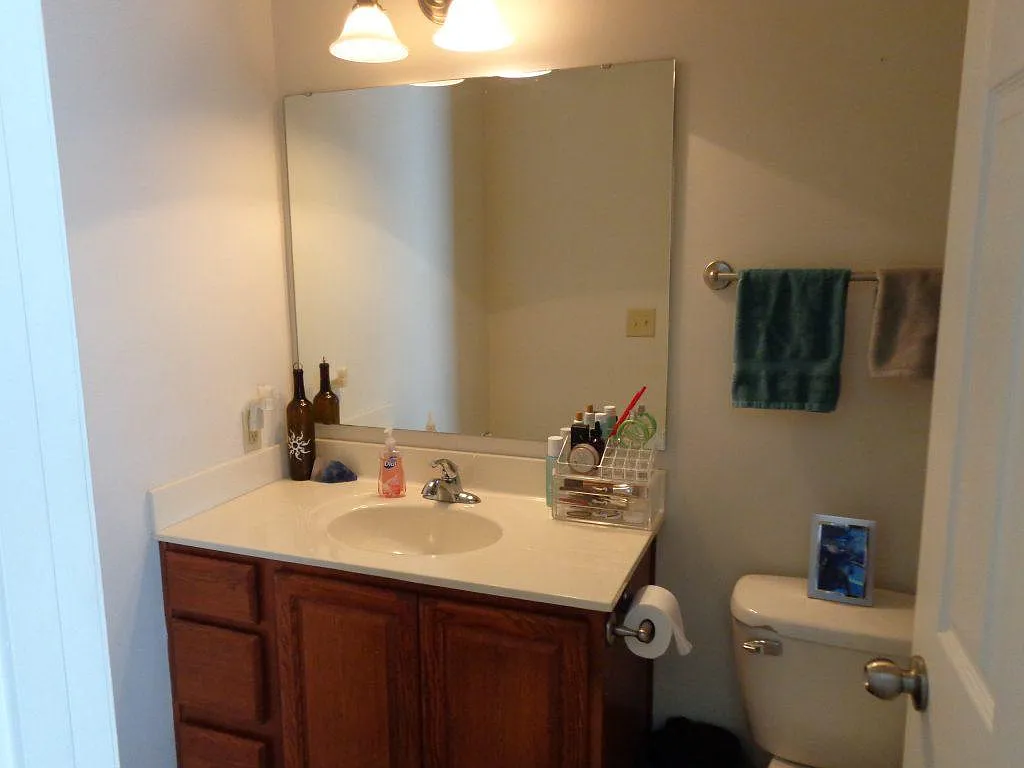 2 bed, 950 sqft, $1,000 — Photo 4