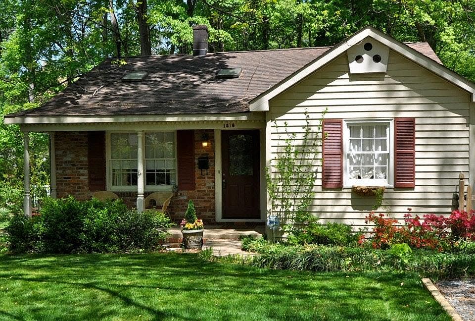 1st image of 1810 Arnold Dr