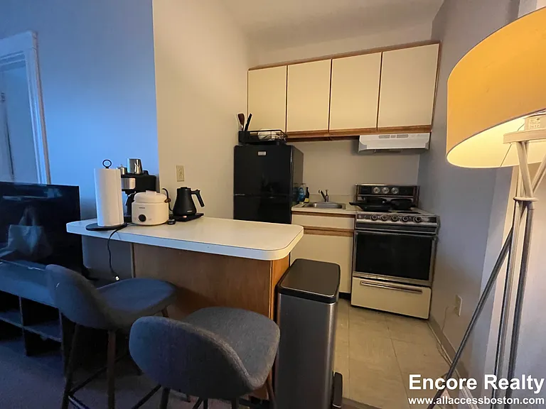 833 Beacon St #205 — Photo 7