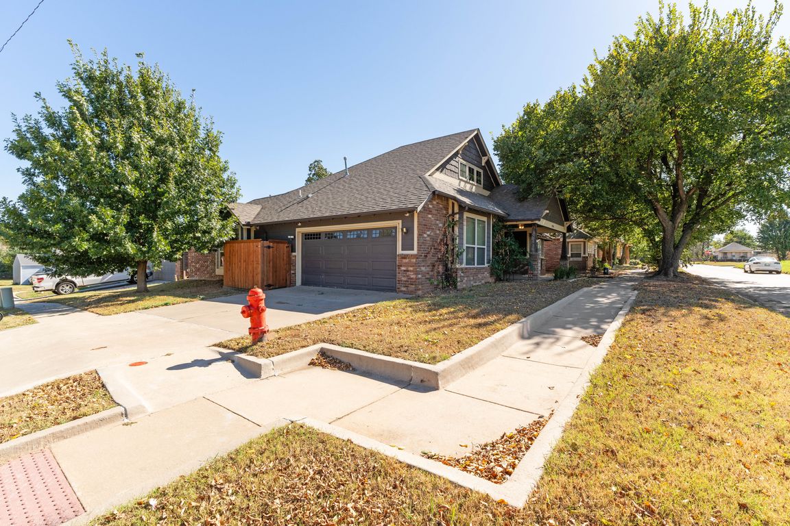 1324 N Missouri Ave_001.jpg