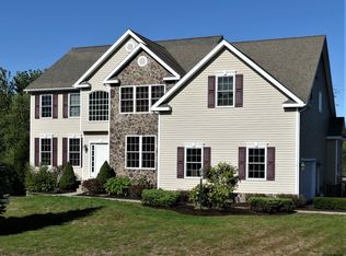 7 Wiebicke Ct, Saratoga Springs, NY 12866