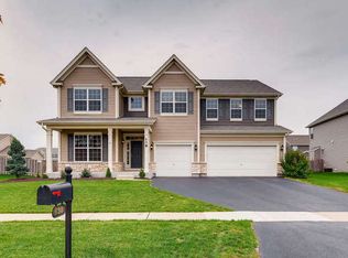 138 Bluegrass Pkwy, Oswego, IL 60543