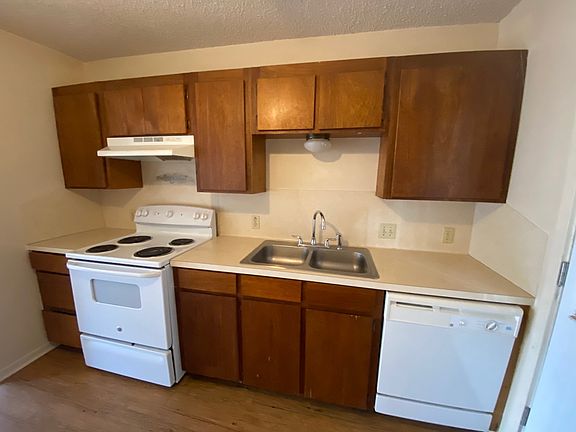 4th image of 51 Fern Ct #1