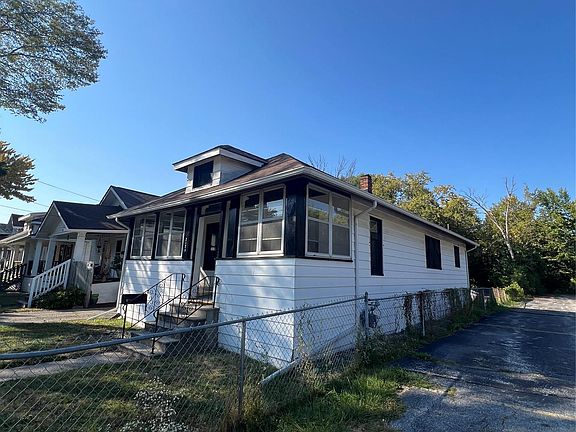 2nd image of 2120 W Genesee Ave
