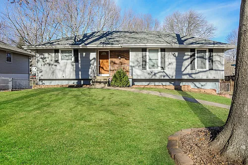 401 SE Westminister Rd Photo 1