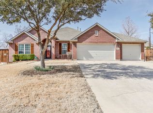 8245 Lauren Way, Fort Worth, TX 76148