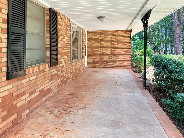 1595 Tulip Ln — Photo 18
