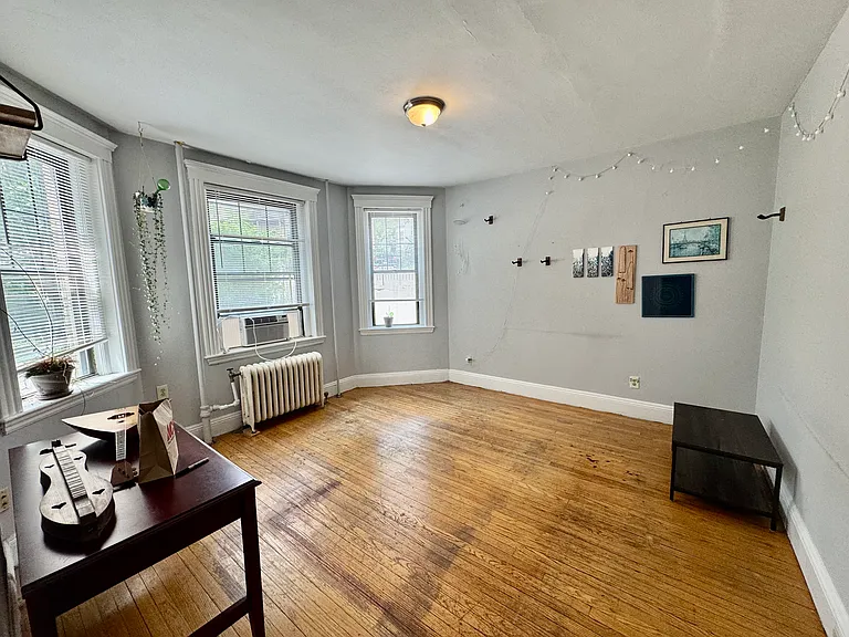 6 Sutherland Rd #3 — Photo 10