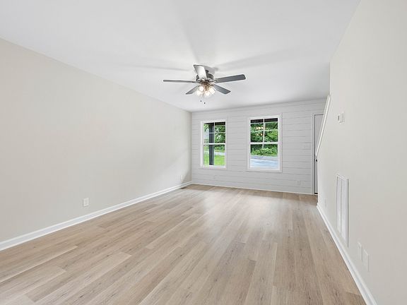 5th image of 170 Oak St Lot 6