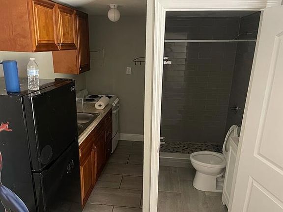4th image of 1534 E 139th Ave #B