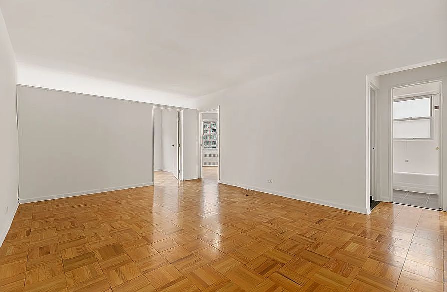 1st image of 300 E 46th St APT 3E