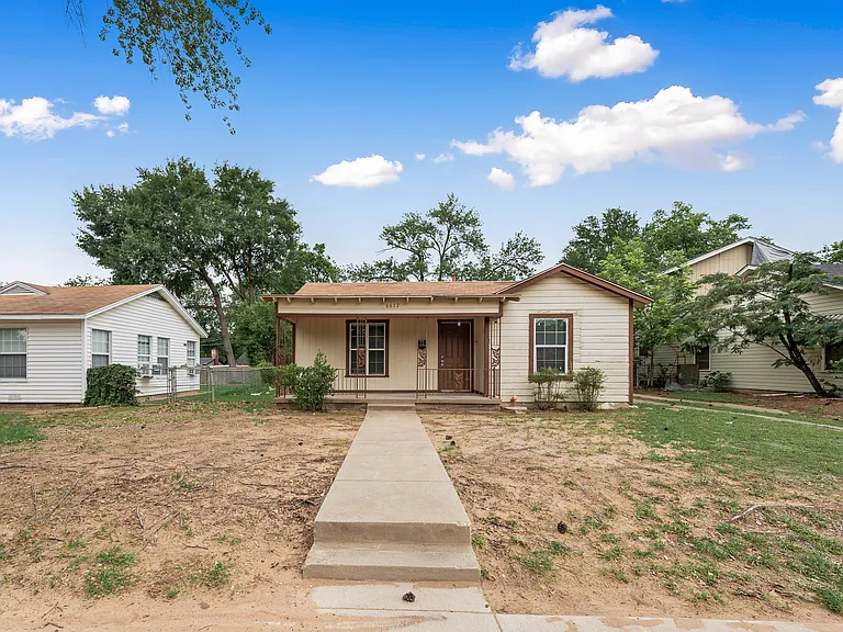 6617 Greenlee St — Photo 1