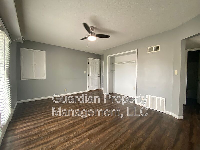 1st image of 523.5 W 7th St