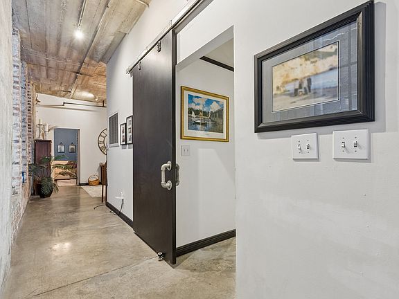 4th image of 1122 Jackson St APT 820