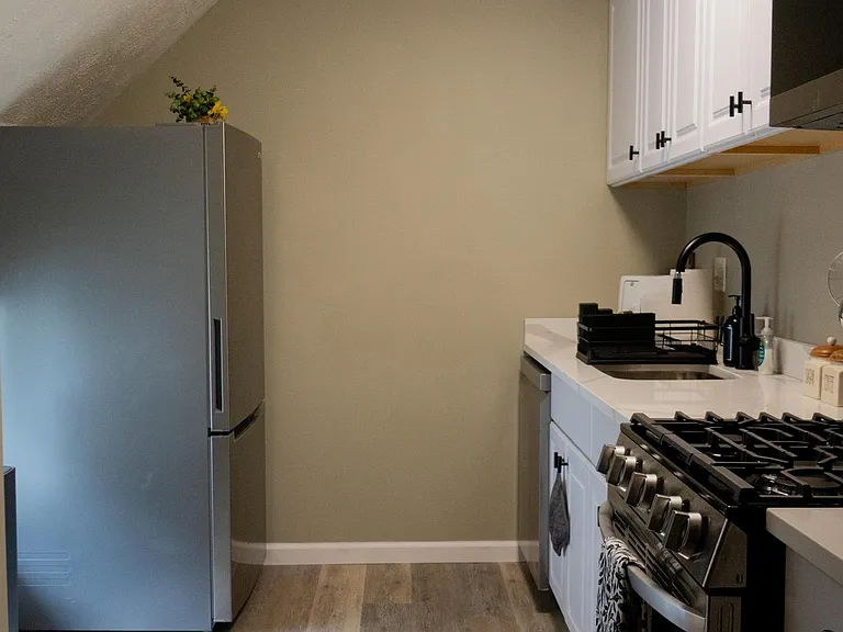 9 Raymond St #2 — Photo 13