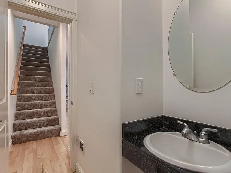 4734 SW View Point Ter — Photo 15