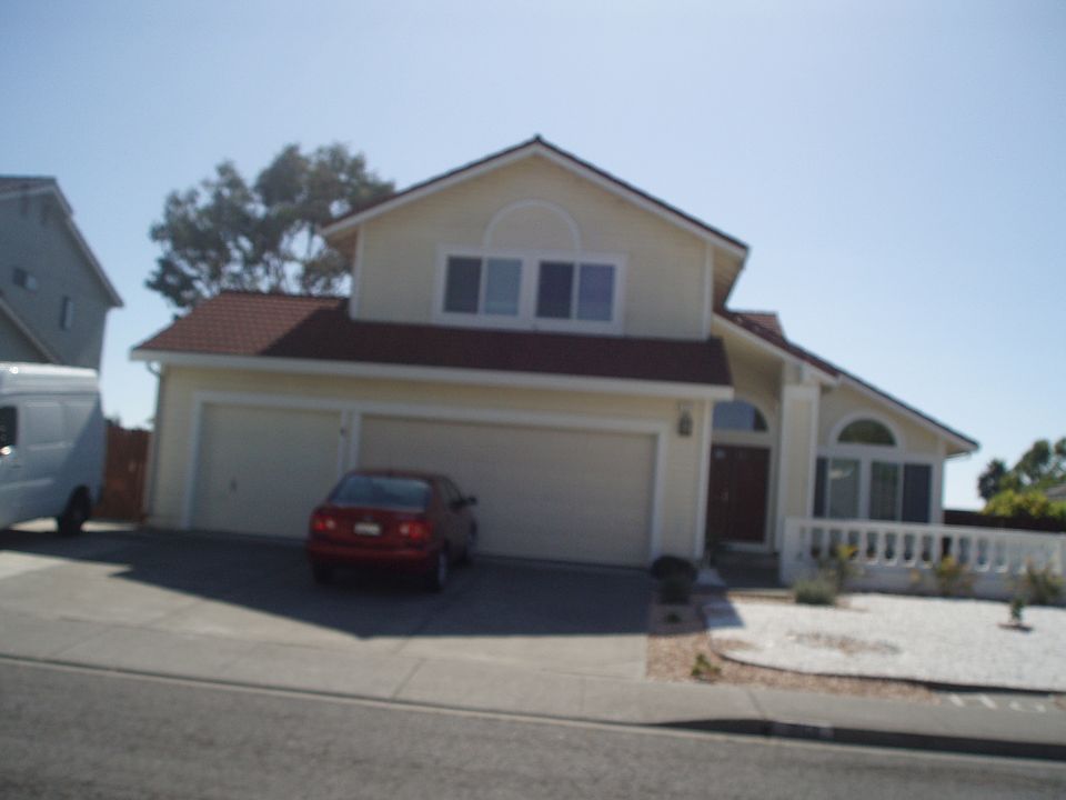 2nd image of 253 Newbury Way