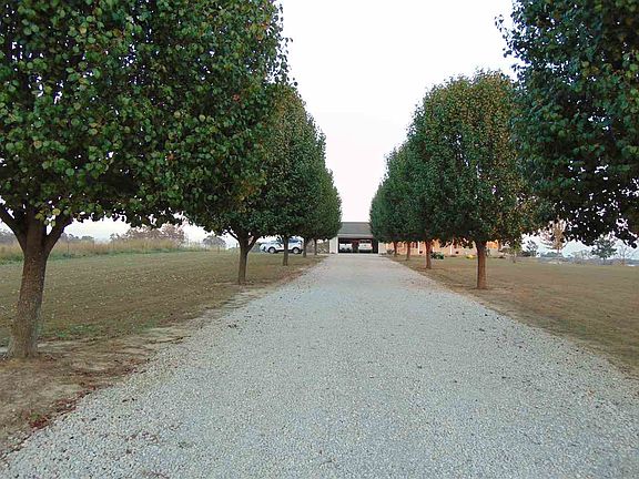 2nd image of 156 County Road 479