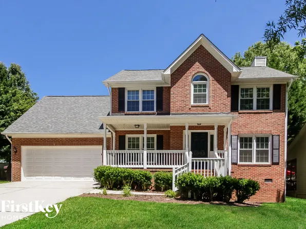 3005 Pinnacle Ct, High Point, NC 27265