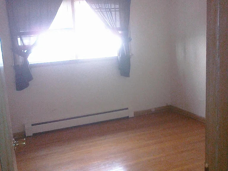 5869 N Nagle Ave — Photo 5