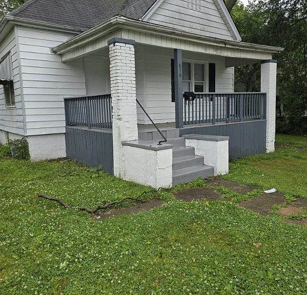 816 W Virginia Ave — Photo 1