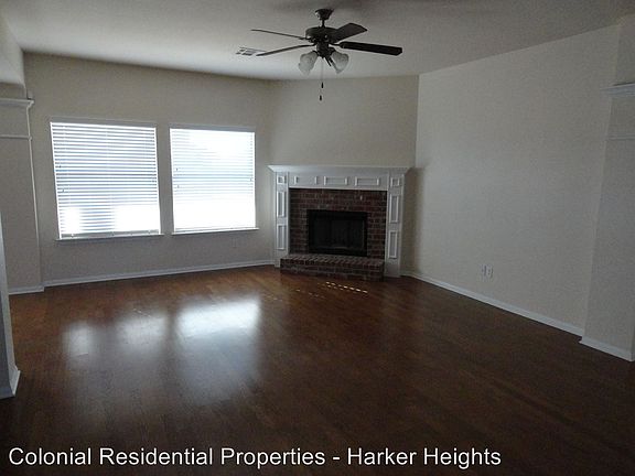 5th image of 212 Crowfoot Dr