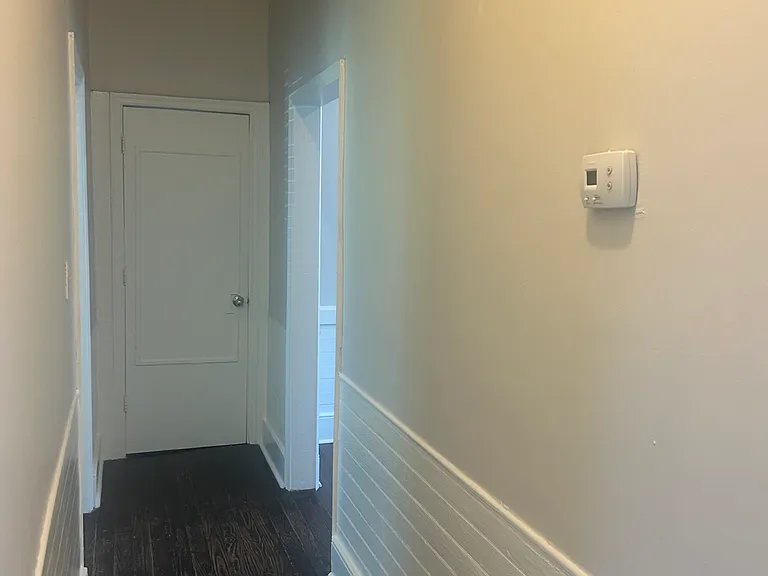 520 E Hall Ln — Photo 26