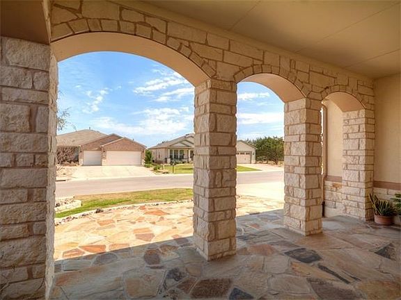 3rd image of 107 Coleto Creek Ln
