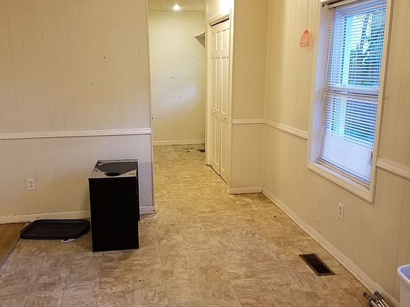 3rd image of 252 Mulberry St