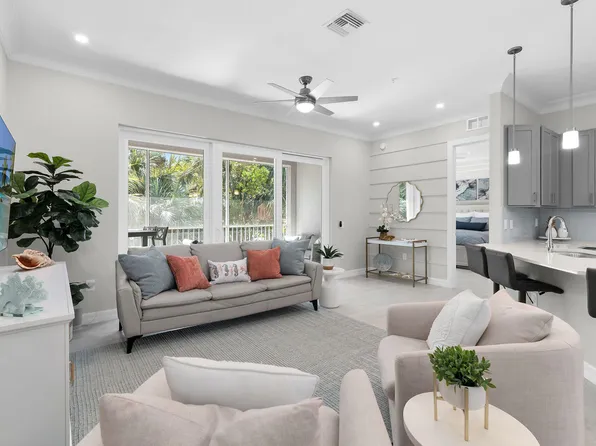 238 Indies Dr E #202, Naples, FL 34114