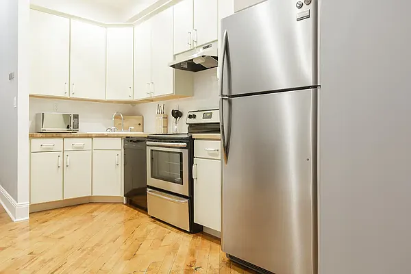 Rented by Dream Space Realty | media 15