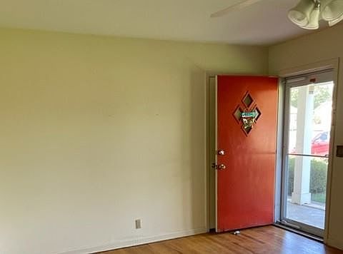 4th image of 1629 Catalina Dr