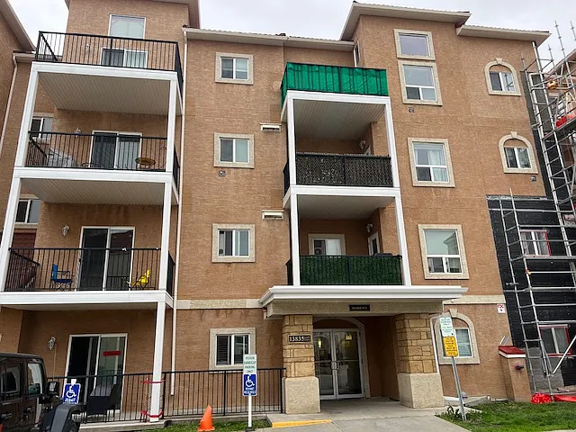 2 bed, 861 sqft, $1,700 — Photo 1