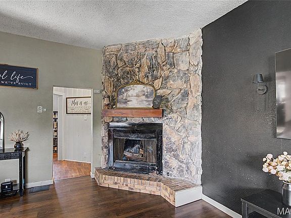 5th image of 157 Joachim Ave