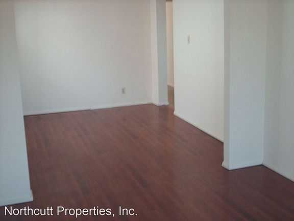 3rd image of 4049 Mississippi St