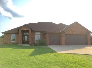 410 Dana Ln, McLoud, OK 74851