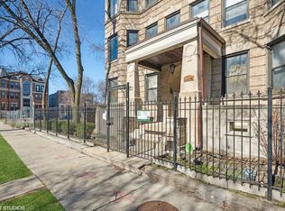642 E 50th St APT 1E, Chicago, IL 60615