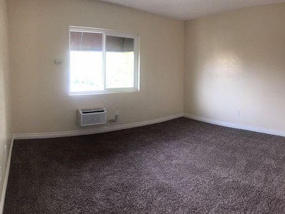 4th image of 447 W Monterey Ave