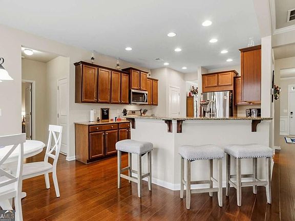 3rd image of 397 Royal Sunset Dr