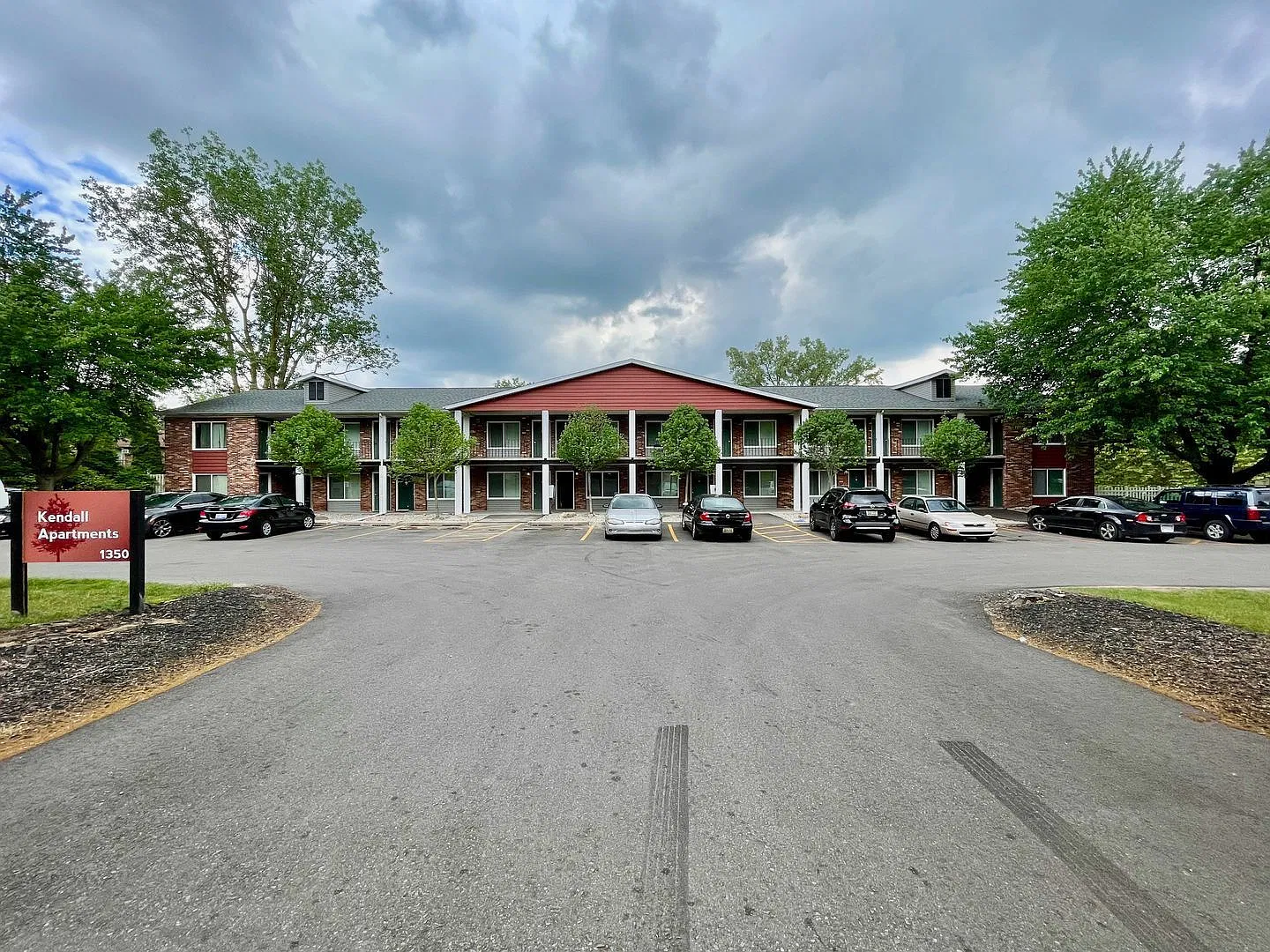 1 bed, 1.0 bath, 500 sqft, $995 — Photo 1