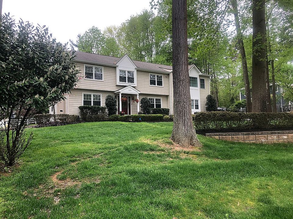 2nd image of 103 Willow Grove Dr