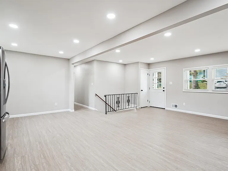 2226 Westwood Pl — Photo 9