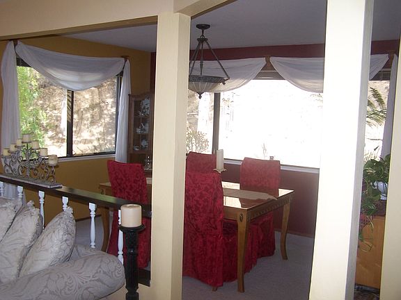 4th image of 833 Shady Glen Dr