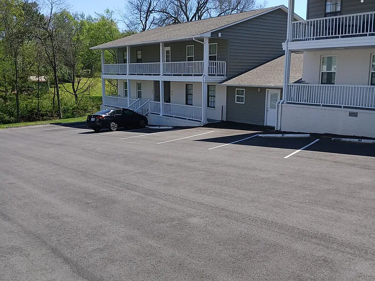 Riverview Apartments — Photo 6