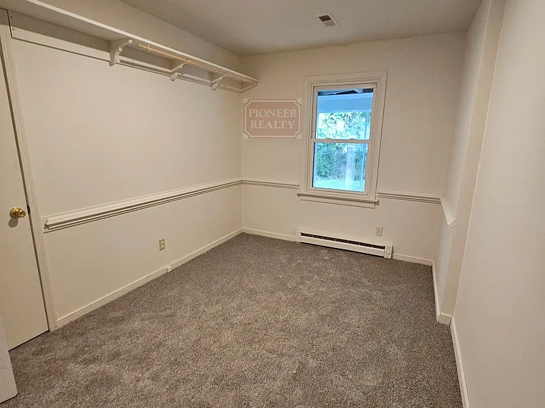 129 N Fern Ave — Photo 8