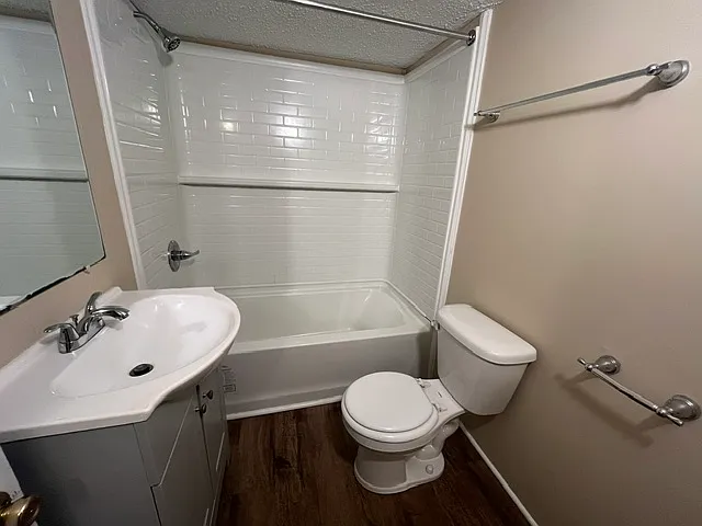 4309 Romaine St — Photo 6