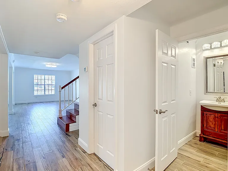 8733 Bay Pointe Dr — Photo 19